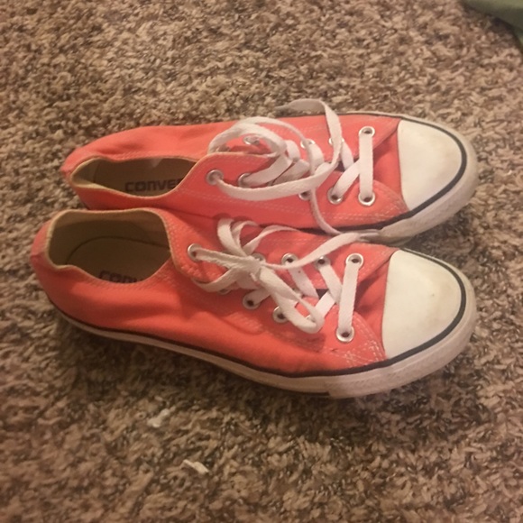 Converse - Picture 2 of 3